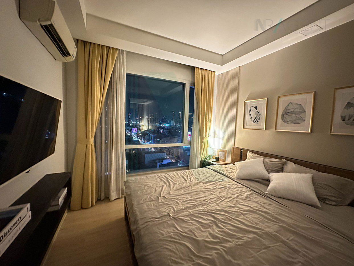 picture ð For Rent Condo THRU THONGLOR Building 1, Floor 18,1 bed room, Room size 36.00 sqm - 2/8