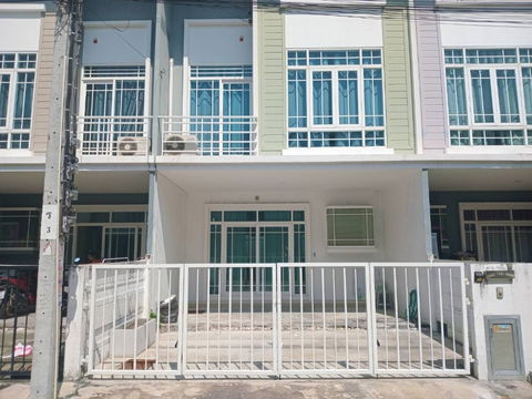 ให้เช่าบ้านใหม่ถูกมาก ทาวน์โฮม คิว ดิสทริค สุขสวัสดิ์-วงแหวนพระราม 3 ค่าเช่า 14,000