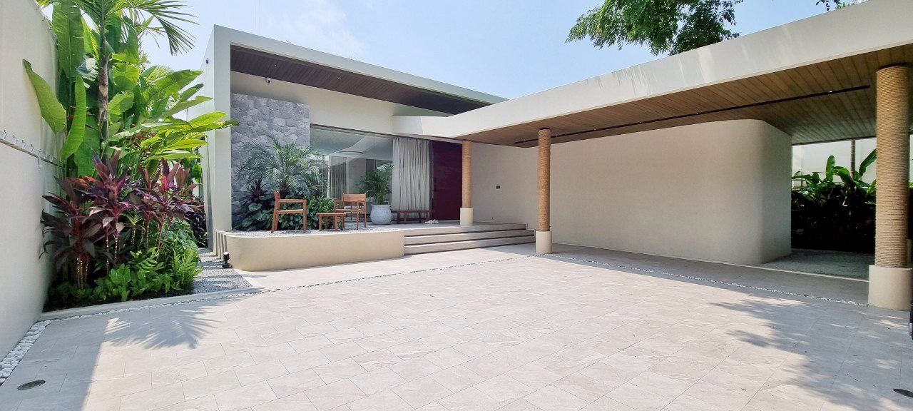 picture Luxury Modern Pool Villa in Na Jomtien for Sale - 23/25