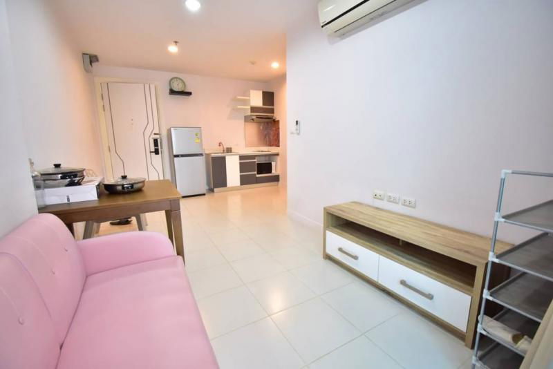 picture silk place phaholyothin-laksi condo for rental. Same floor with pool and GYM  - 2/2
