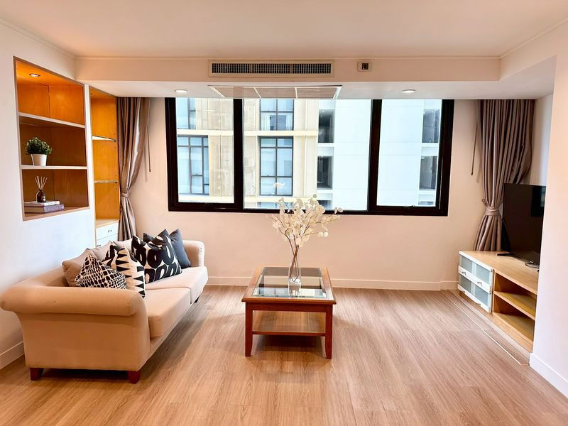 picture For Rent Condo The Royal Place 1 - 4/14