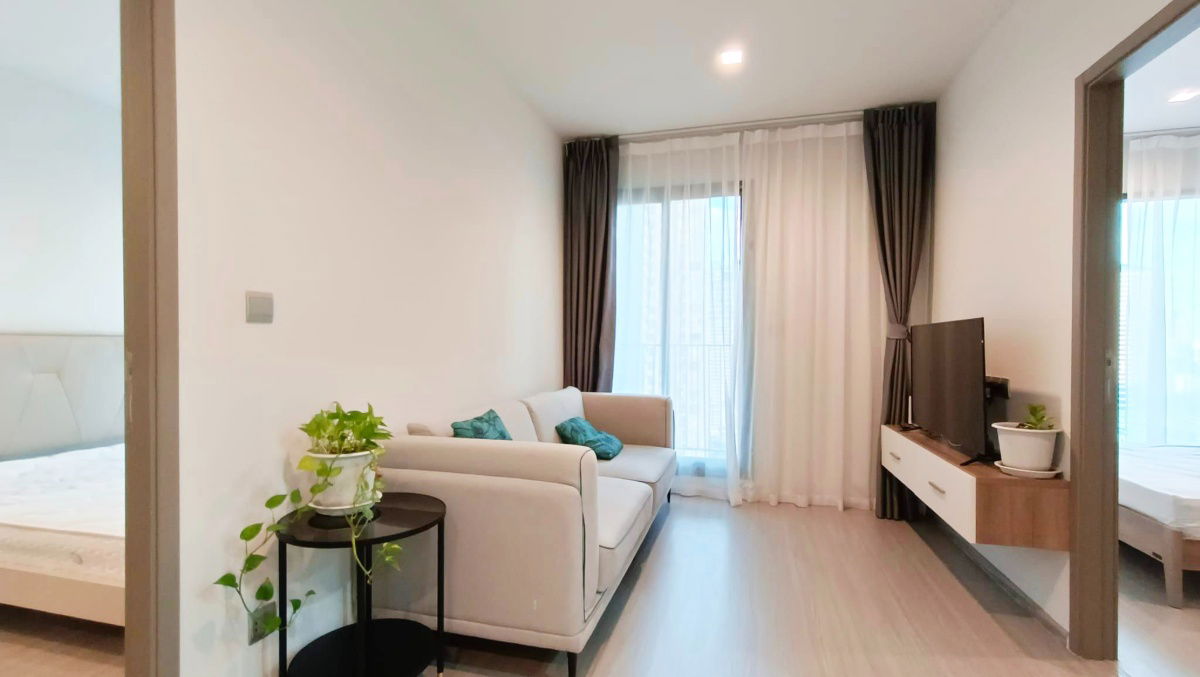 รูป ✨🦄 Ready to move 🦄✨ Life Asoke Hype✨ใกล้รถไฟฟ้า MRT เฟอร์ครบจบในที่เดียว โทร 096-2493698 (LAH0007) - รูปที่ 2/17