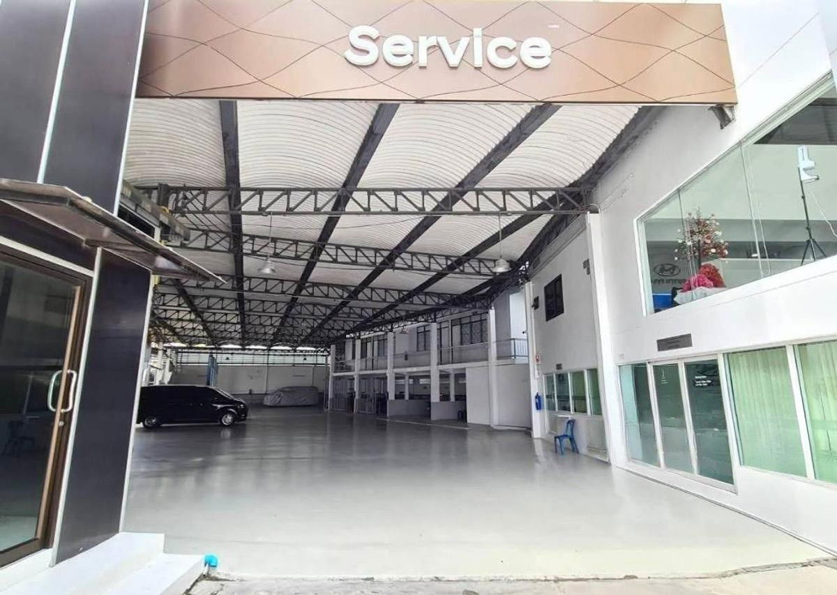 รูป 🚗 ให้เช่า! พื้นที่โชว์รูม ทำเลทอง “ติดถนนรามอินทรา” โชว์รูมขนาดใหญ่ 1,000 ตร.ม. เหมาะสุดๆ สำหรับธุรกิจที่ต้องการภาพลักษณ์ระดับพรีเมียม - รูปที่ 4/9