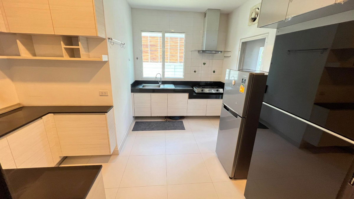 picture House for rent with 4 bedrooms and 4 toilets. - 3/6