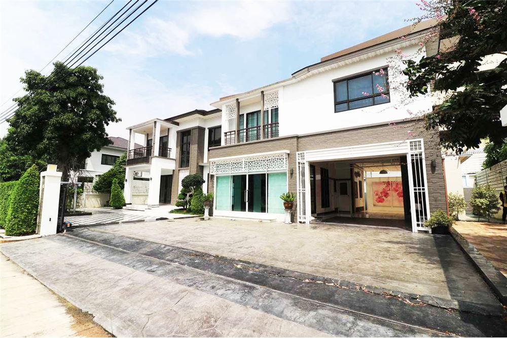 รูป [920011008-68] ขายบ้านคฤหาสน์ 2 ชั้น 153.5 ตารางวา - รูปที่ 1/38