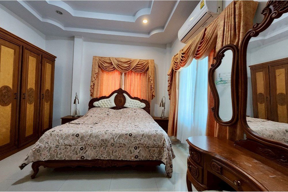 รูป [920611001-399] "บ้านเดี่ยวสัตหีบ ติดถนนสุขุมวิท พร้อมสระว่ายน้ำ" - รูปที่ 19/43