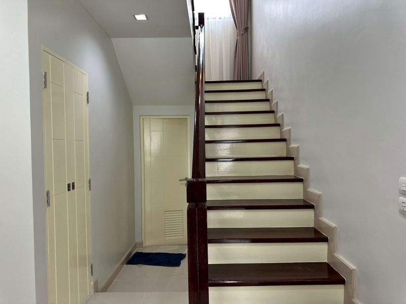 รูป 💙💛❤️ขายด่วน! บ้านเดี่ยว “เศรษฐสิริ วัชรพล” โดยแสนสิริ ✨ รีโนเวทใหม่ทั้งหลัง พร้อมเข้าอยู่ทันที ไม่ต้องแต่งเพิ่ม! - รูปที่ 16/22