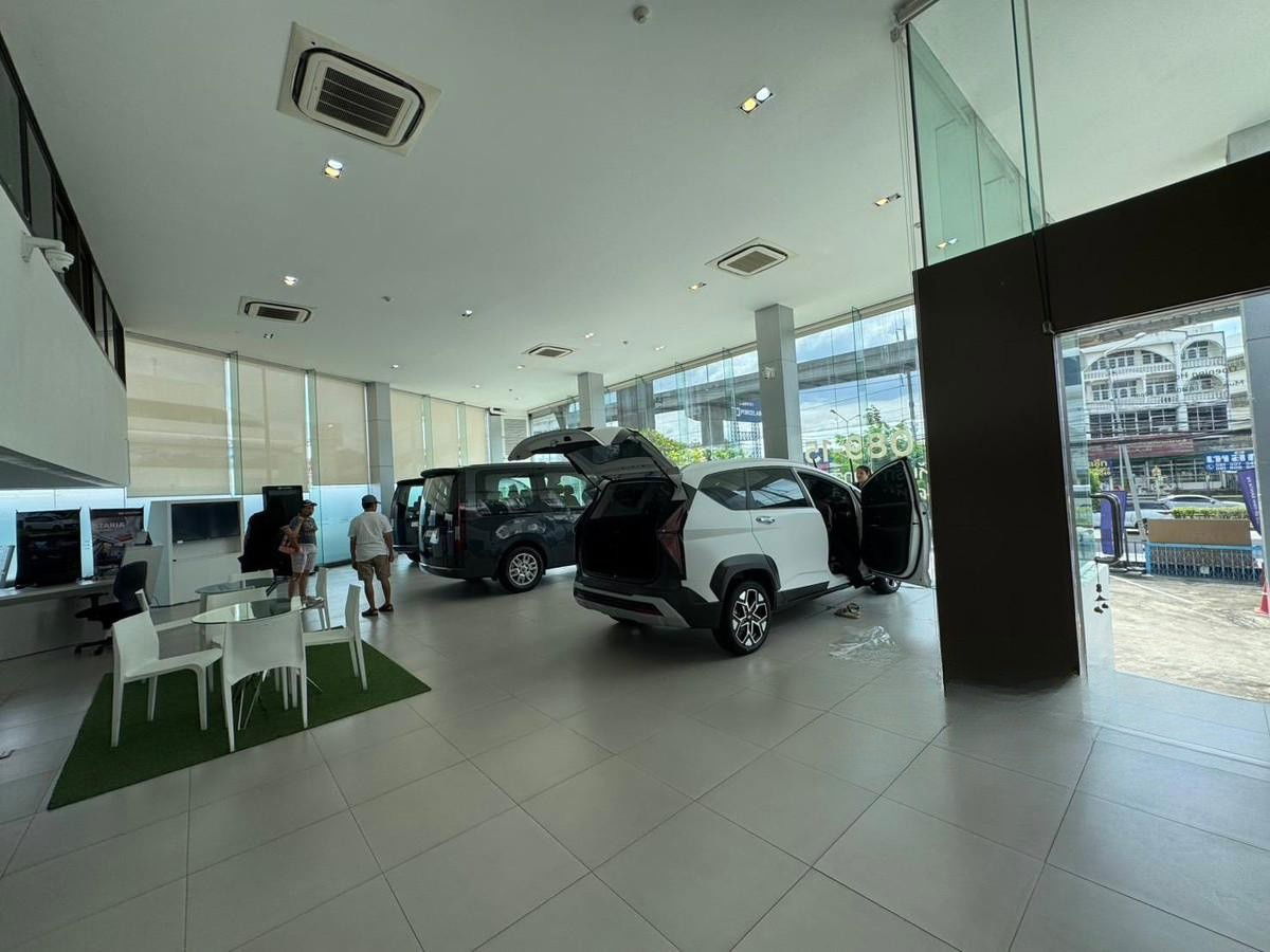 รูป 🚗 ให้เช่า! พื้นที่โชว์รูม ทำเลทอง “ติดถนนรามอินทรา” โชว์รูมขนาดใหญ่ 1,000 ตร.ม. เหมาะสุดๆ สำหรับธุรกิจที่ต้องการภาพลักษณ์ระดับพรีเมียม - รูปที่ 5/9