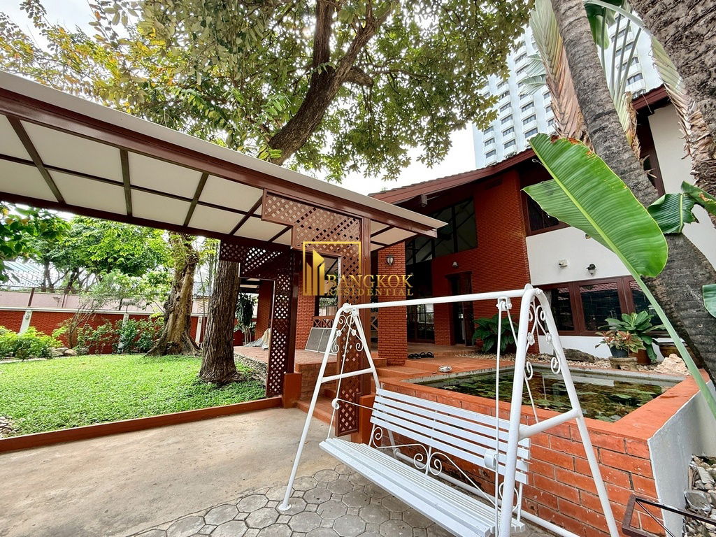 รูป Exceptional 4 Bedroom House in Vibrant Nana Area - BR28305SH - รูปที่ 4/45