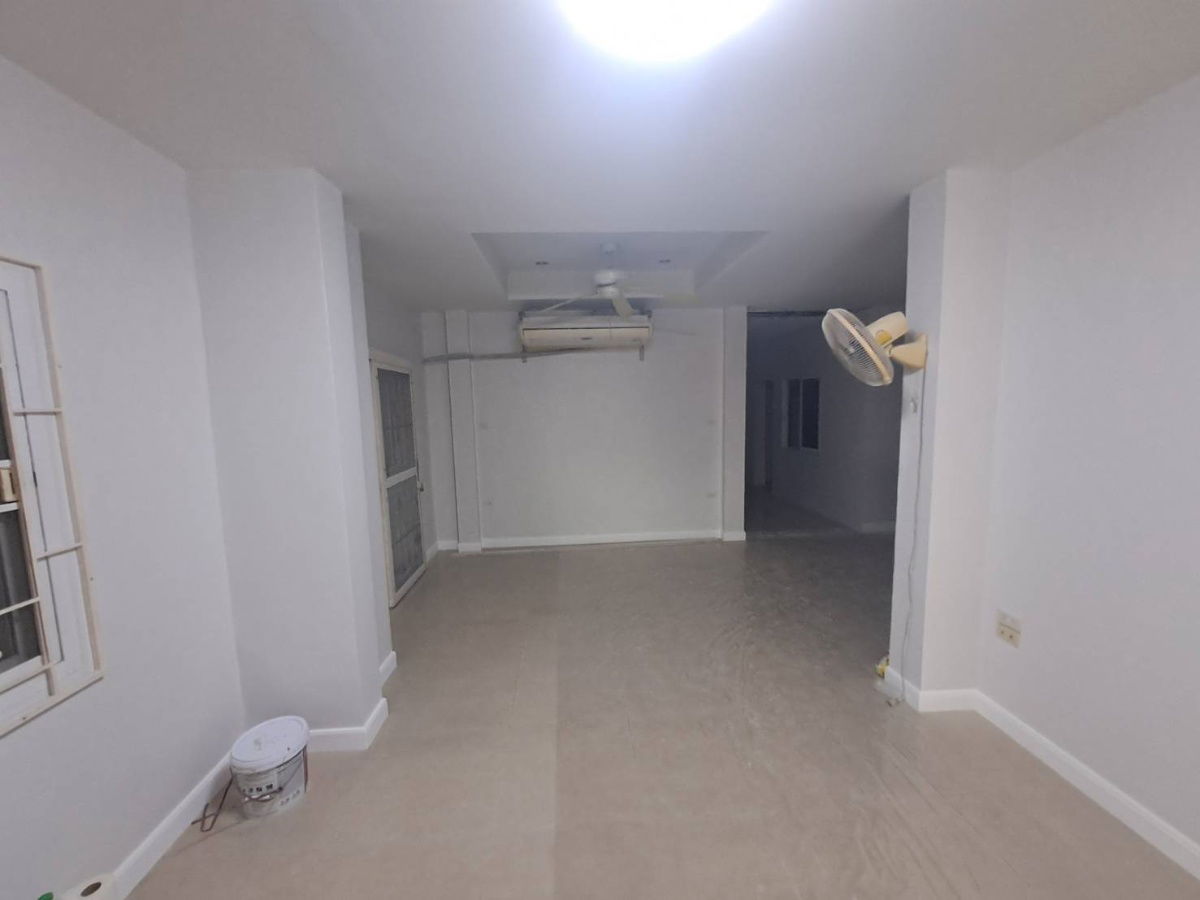 รูป ขายบ้านสวนจันทิมา 2  บ้านเดียวกึ่งแฝด 2 ชั้น บ้านตกเเต่งสวย ** พิกัด : 13.86487, 100.49154 - รูปที่ 12/14