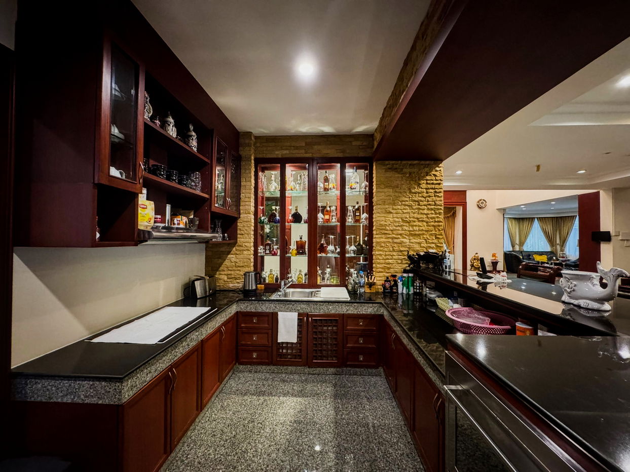 picture Luxury Pool Villa for Sale – Pratumnak Hill, Pattaya - 9/21