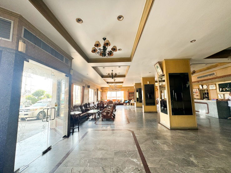 รูป โรงแรมบนเกาะสีชัง ชลบุรี พร้อมทำกิจการต่อ - รูปที่ 3/9