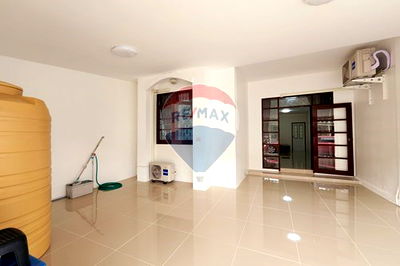 ทาวน์โฮม ชลบุรี : [920611003-94] บ้านพัทยา