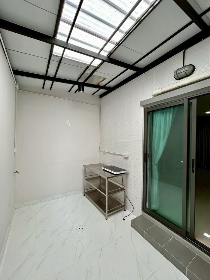 picture Townhome for Rent – Baan Klang Muang Phahol–Ramintra 3-storey townhome, available from 12 December 2025 Near Don Mueang Airport Fully furnished  - 12/20