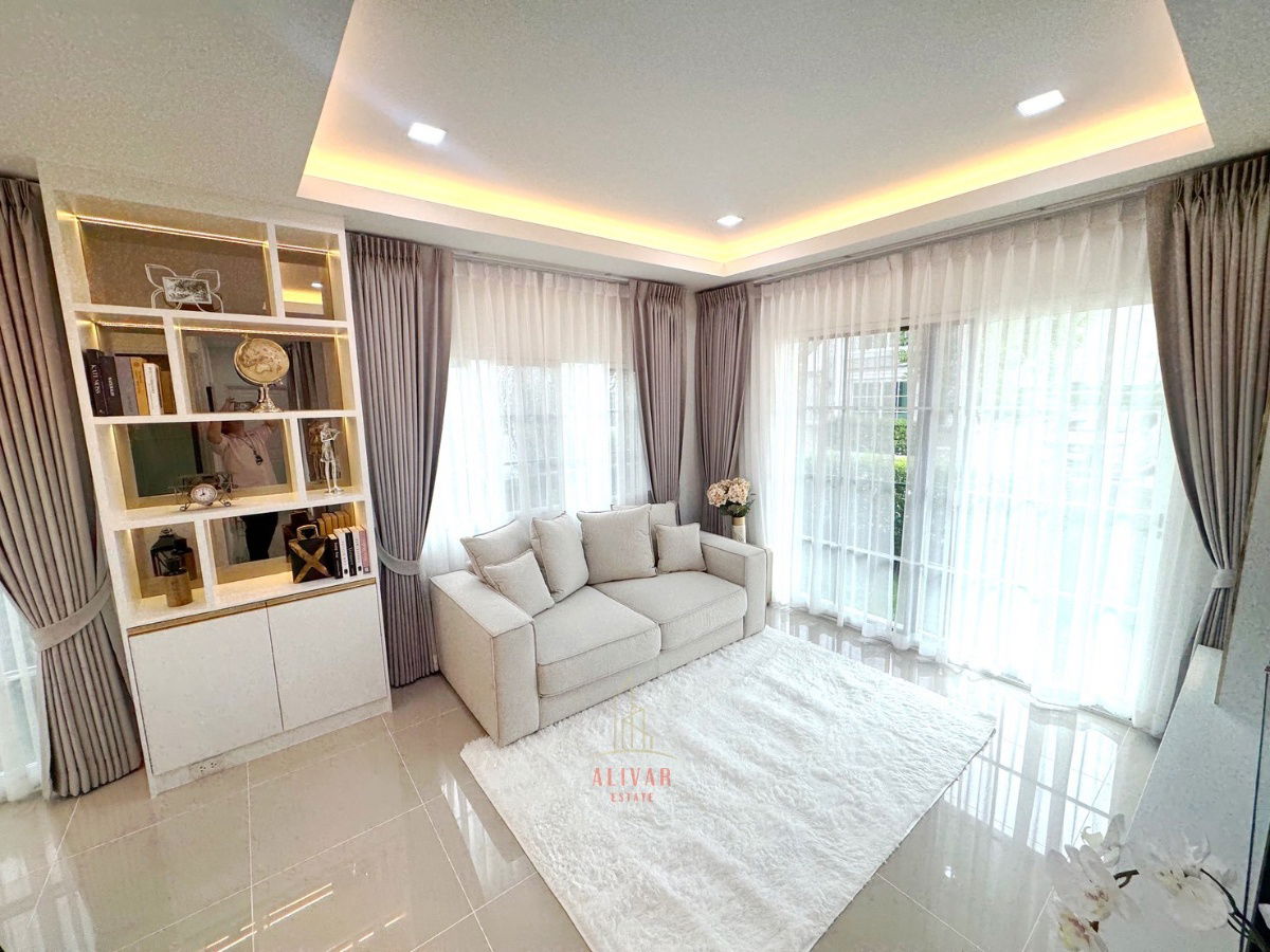 รูป RH120525 ให้เช่า บ้านเดี่ยว 2 ชั้น 4 ห้องนอน Fully Furnished at Golden Neo สุขุมวิท-ลาซาล ตกแต่งครบพร้อมอยู่ - รูปที่ 2/31