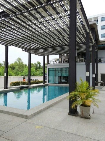 picture The Avenue Spring for rent the best price. - 8/10