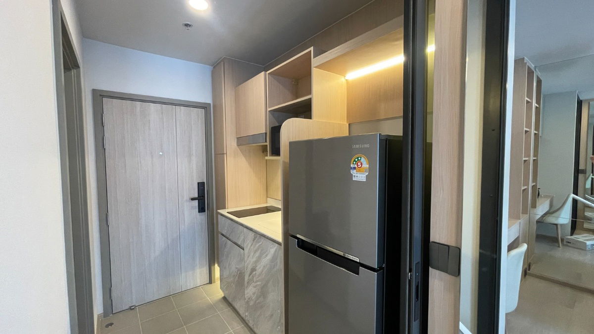 picture Studio room, premium built-in ✨ Aspire Onnut ✨ Good location near BTS On Nut • Ready to move in - 5/8