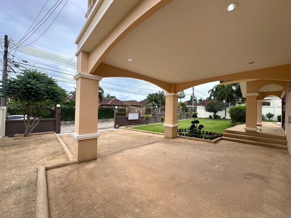 picture Pool Villa for Sale 5 Bedrooms at Mabprachan - 6/14