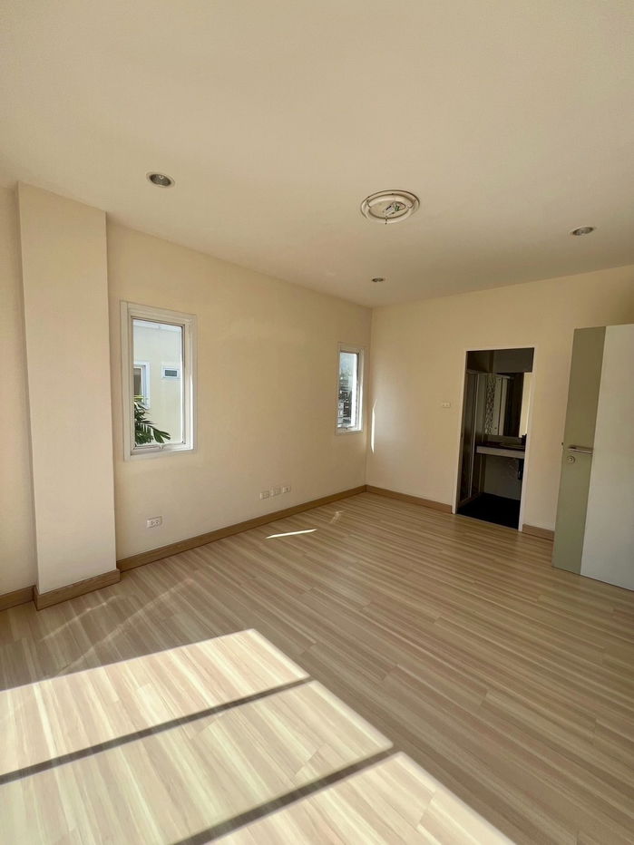 รูป 🚩ให้เช่า ทาวน์โฮม 3 ชั้น หลังมุม ใกล้ Central Eastville 5 นาที บ้านบุณณดา ซ.ประดิษฐ์มนูธรรม 10 | 3 ห้องนอน 4 ห้องน้ำ 🛣️ใกล้เลียบด่วน - รูปที่ 10/20