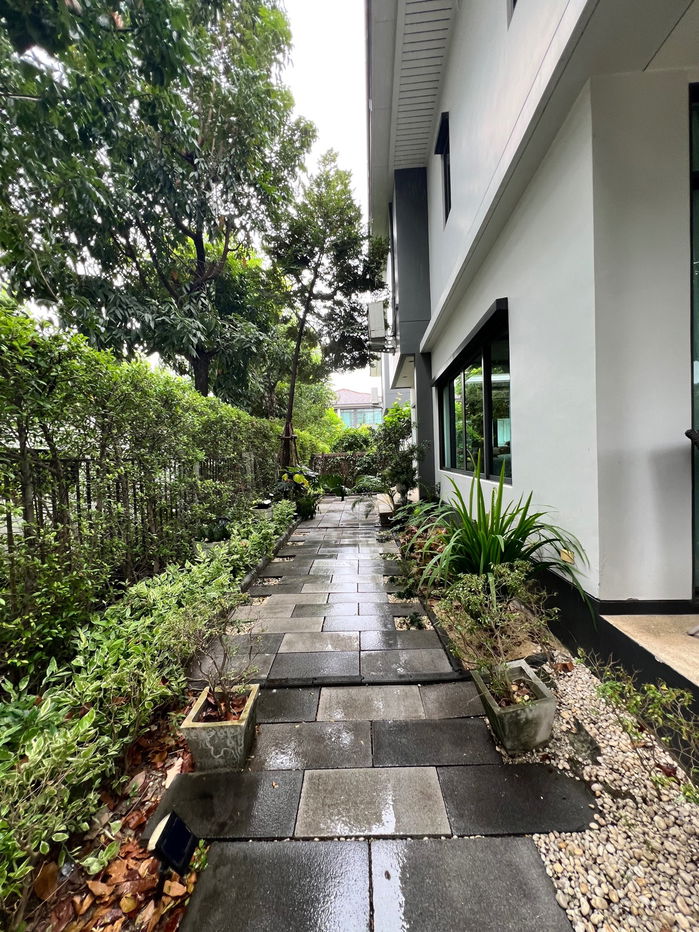 รูป 💥House for rent at Setthasiri Krungthep Kreetha, 4 bedroom ,corner unite, Near Brighton collage - รูปที่ 15/17