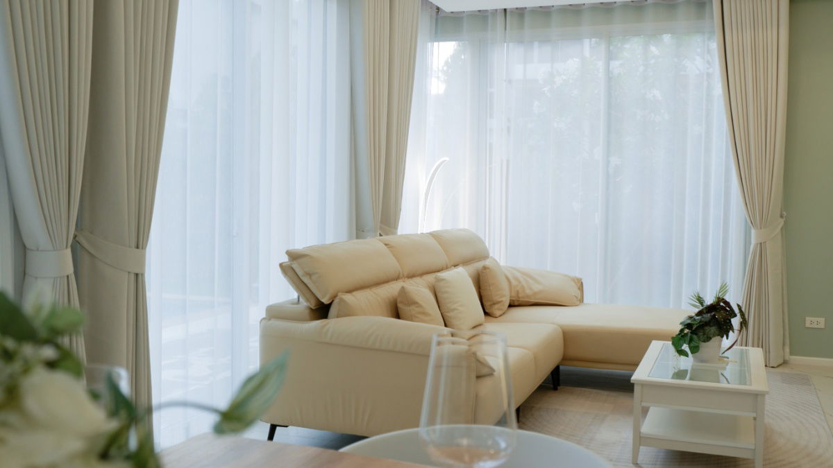 รูป ให้เช่า Pool Villa 2 ชั้น  4 ห้องนอน 5 ห้องน้ำ 1 ห้องรับแขก 1 ห้องครัว   - รูปที่ 23/24