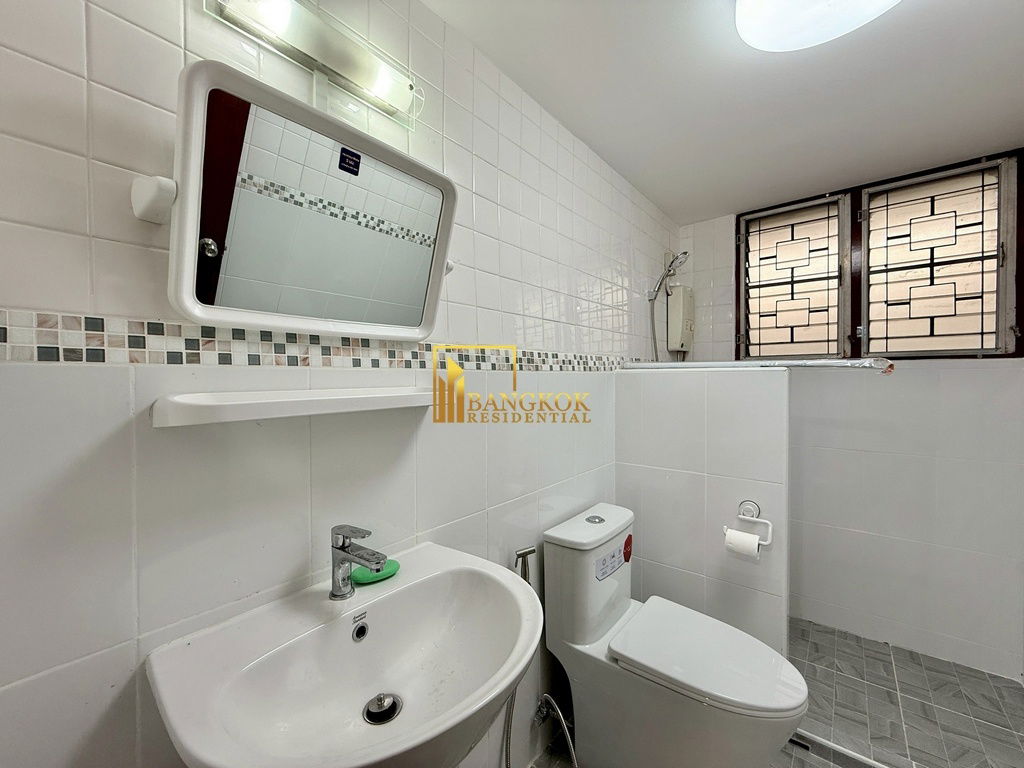 รูป Exceptional 4 Bedroom House in Vibrant Nana Area - BR28305SH - รูปที่ 21/45