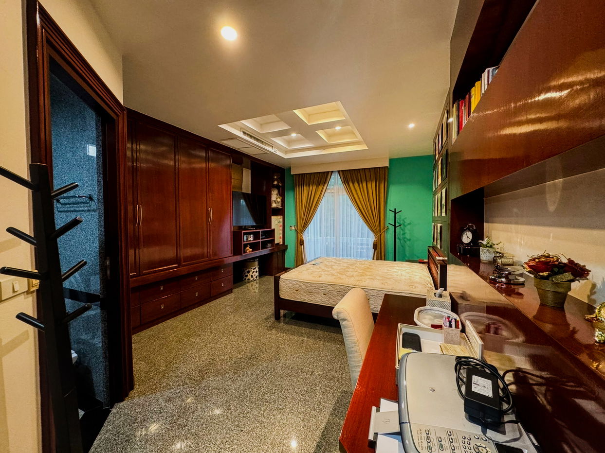 picture Luxury Pool Villa for Sale – Pratumnak Hill, Pattaya - 13/21