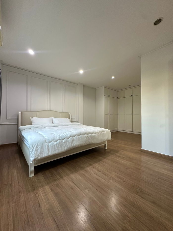 รูป 🔥 ให้เช่าบ้านแฝด 3 ชั้น หลังใหญ่ โครงการ SIRI HOUSE  ✨ ทำเลใจกลางเมือง เดินทางสะดวก เชื่อมต่อ รัชดา - ห้วยขวาง - รูปที่ 4/15