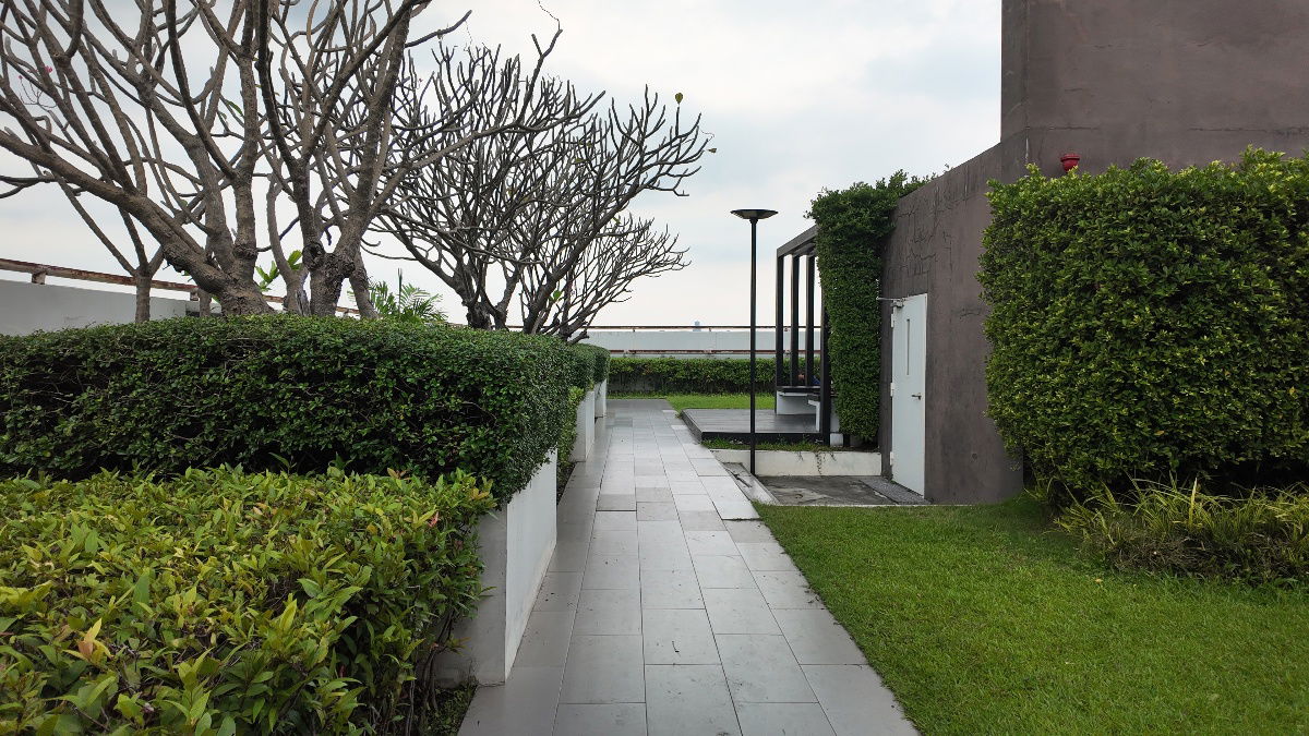 picture 1-Bed condo close to BTS Ekamai 28SQM with City view - Aspire Rama 4 - 15/22