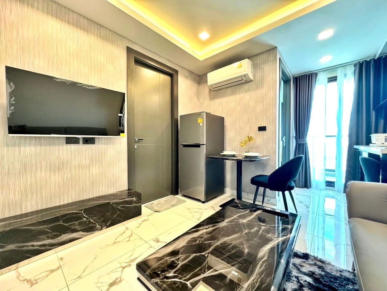 picture 1 Bedroom Arcadia Millennium Tower for Sale - 2/5