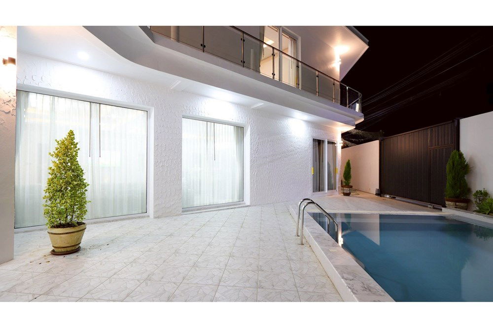 รูป [920611001-397] "The White House Pool Villa พัทยา!" - รูปที่ 8/20