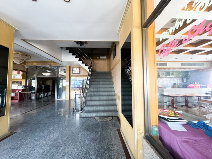 รูป โรงแรมบนเกาะสีชัง ชลบุรี พร้อมทำกิจการต่อ - รูปที่ 6/9