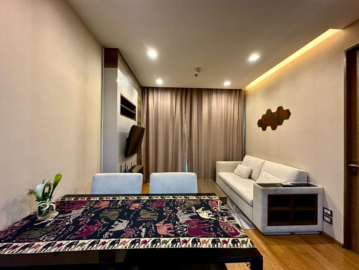 picture The Address Sathon – Spacious, Home-Like Living in the Heart of Sathorn. Comfortable for Families, with Easy Access to Everything. - 5/44