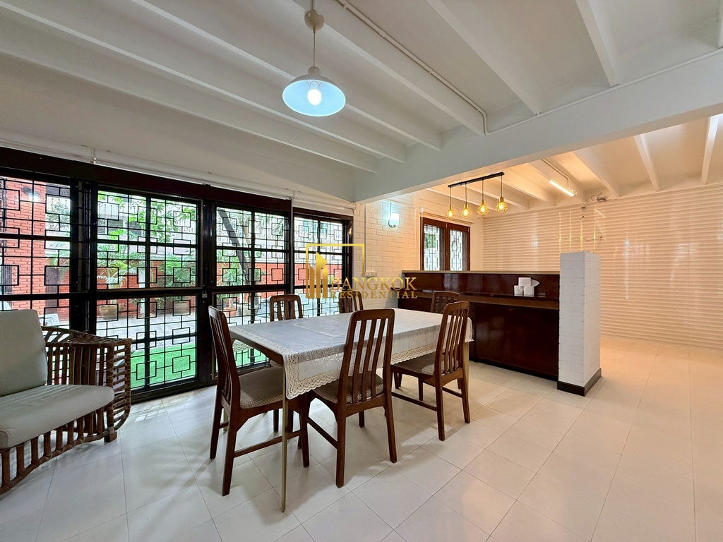 รูป Exceptional 4 Bedroom House in Vibrant Nana Area - BR28305SH - รูปที่ 18/45