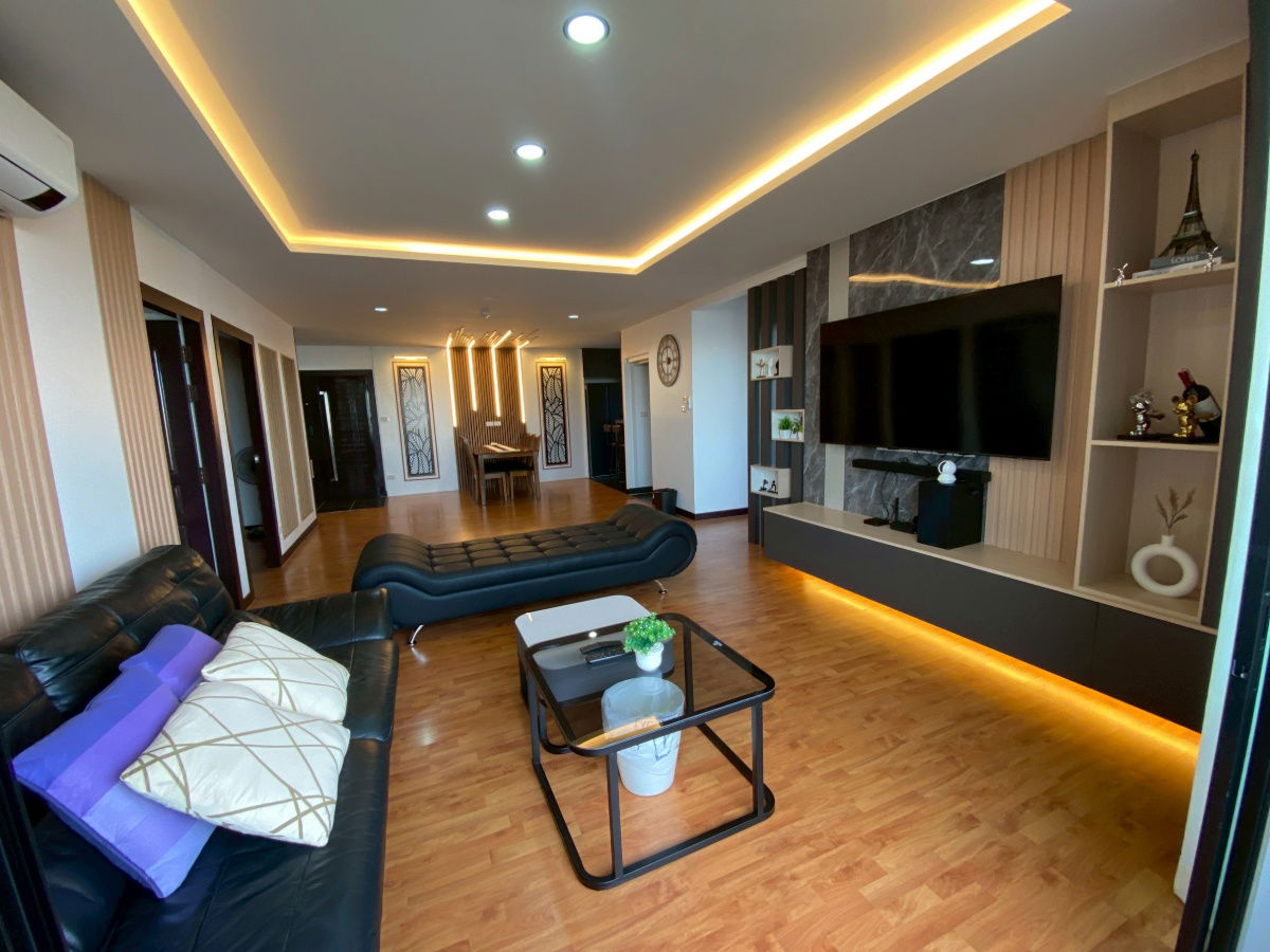 picture The Trio  Condo for Rent ,3bed ,Moutain View, Walk to Maya Shopping Mall  900m.,Near Nimman  - 1/14
