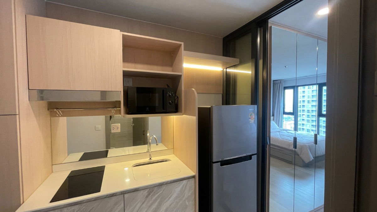 picture Studio room, premium built-in ✨ Aspire Onnut ✨ Good location near BTS On Nut • Ready to move in - 6/8