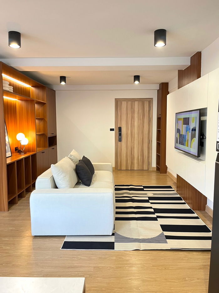 picture Newly renovated condo for sale, move-in ready, located in the heart of Nimman. - 2/12