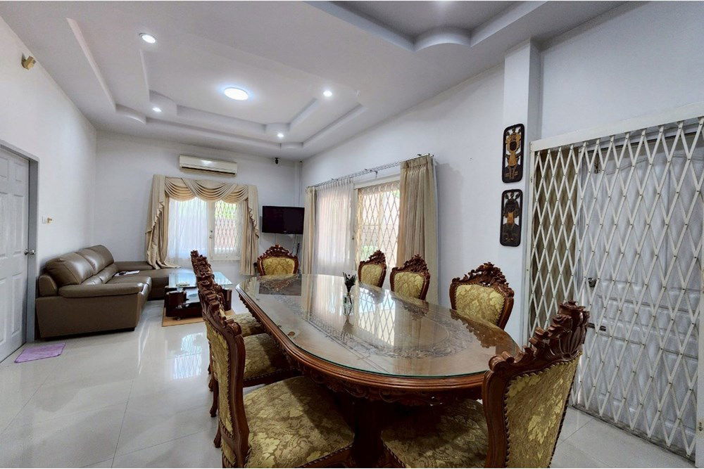 รูป [920611001-399] "บ้านเดี่ยวสัตหีบ ติดถนนสุขุมวิท พร้อมสระว่ายน้ำ" - รูปที่ 10/43