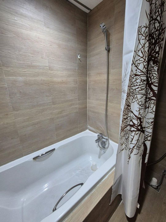 รูป code : E178 ให้เช่าคอนโด สุขุมวิท สวีท (Sukhumvit Suite) | ห้องใหญ่ 70 ตร.ม. ชั้น 28 ระเบียงกว้าง เฟอร์นิเจอร์ใหม่ทั้งห้อง ใกล้ BTS นานา 5 นาที - รูปที่ 9/14