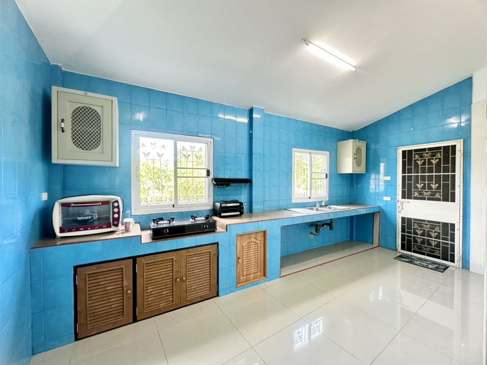 picture Cozy 2-Bedroom House for Rent in East Pattaya - 6/12