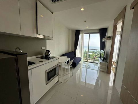 Riviera Jomtien 1 Bedroom Condo For Sale