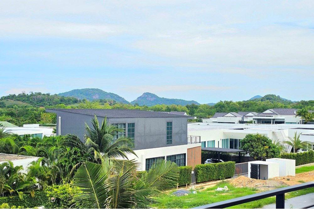 รูป [920601001-538] Brand New Modern Luxury Villa in Hua Hin 126 For Sale - รูปที่ 62/79