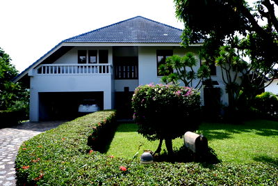 บ้านเดี่ยว บางละมุง ชลบุรี : Spacious Private Detached House for Sale in Huay Yai