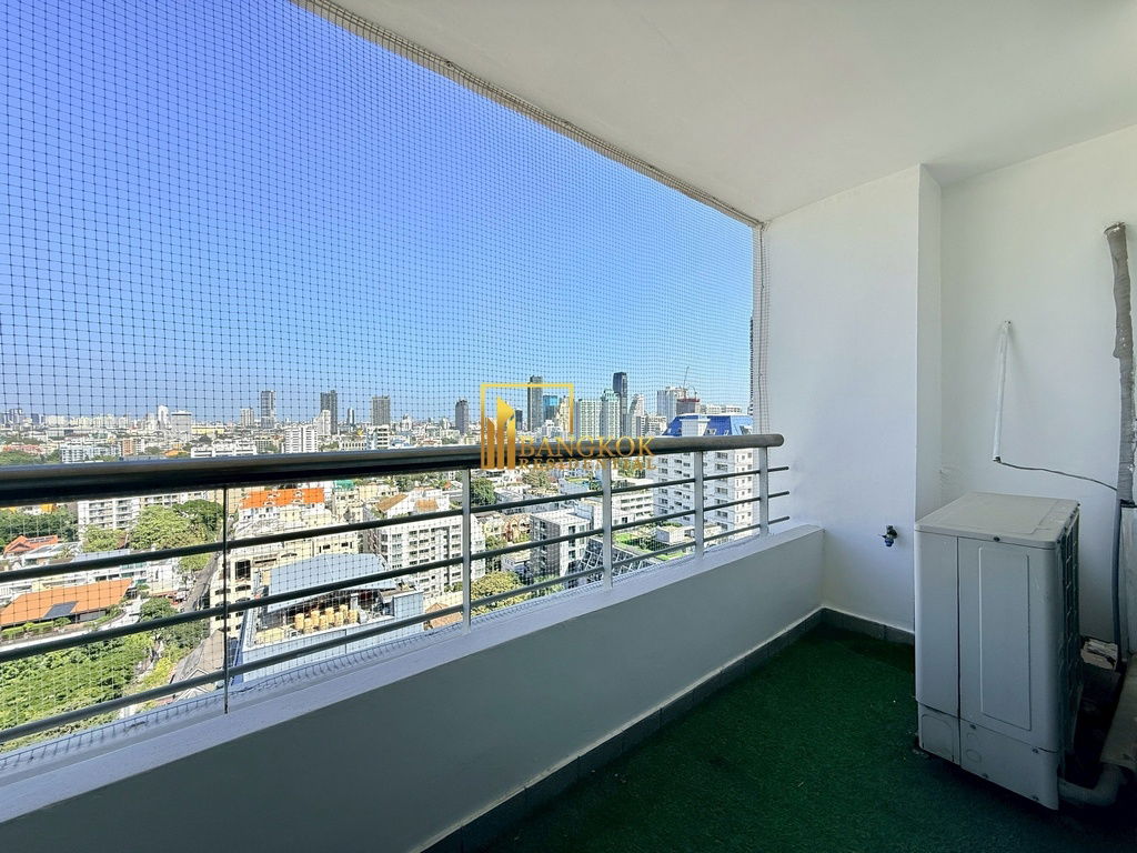 รูป Habitat | Superb 3 Bedroom Condo For Rent in Thonglor Area - BR4084CD - รูปที่ 21/48