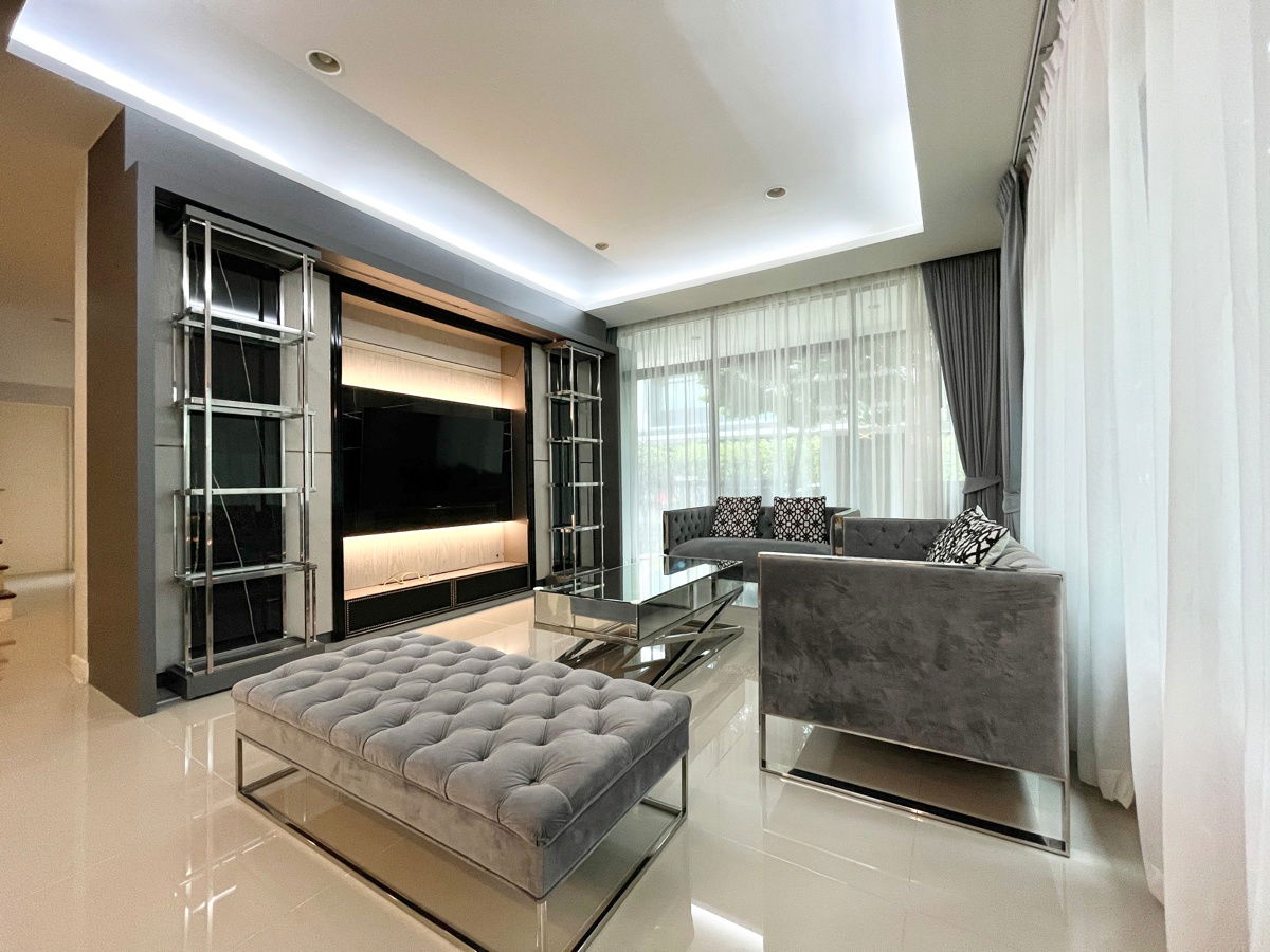 รูป 💥House for rent at Setthasiri Krungthep Kreetha, 4 bedroom ,corner unite, Near Brighton collage - รูปที่ 2/17