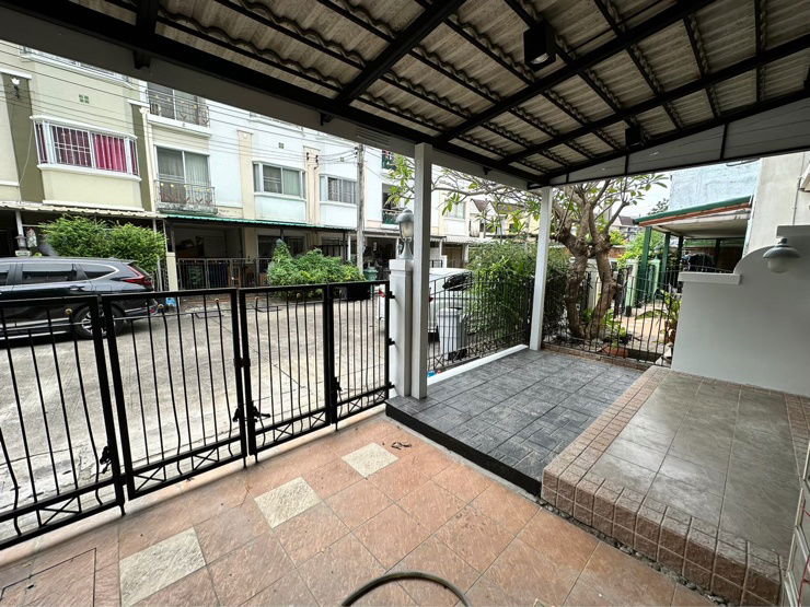 รูป ให้เช่าทาวน์โฮม 3 ชั้นเพิ่งรีโนเวท นวลจันทร์64 เลียบด่วนรามอินทรา - รูปที่ 2/12