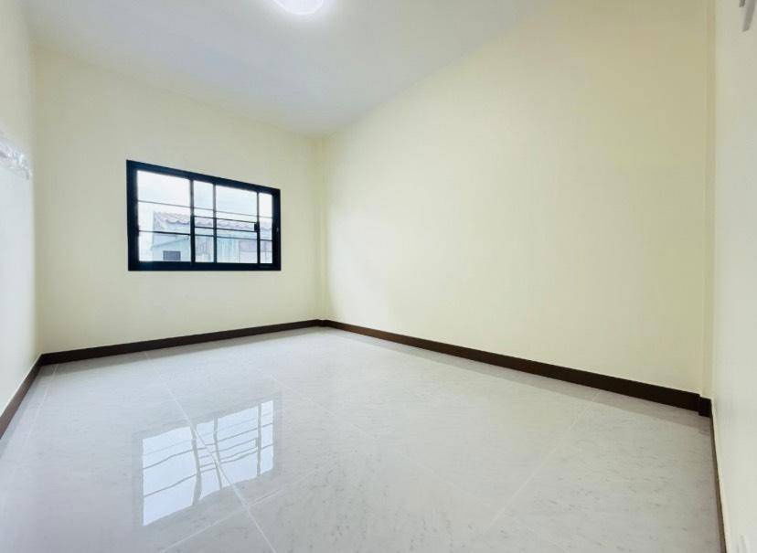 รูป T 1471 ให้เช่า ทาวน์เฮ้าส์ 2 ชั้นสร้างใหม่! ใกล้ BTS เพชรเกษม 48 ทำเลดี เดินทางสะดวก ราคา 15,000 บาท - รูปที่ 8/9