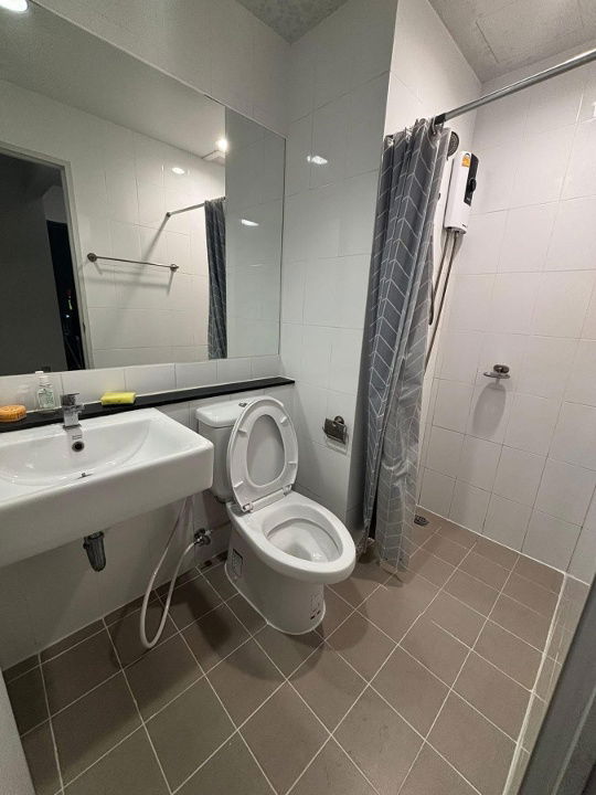 picture code : E195 Unio Ramkhamhaeng–Serithai - 4/6