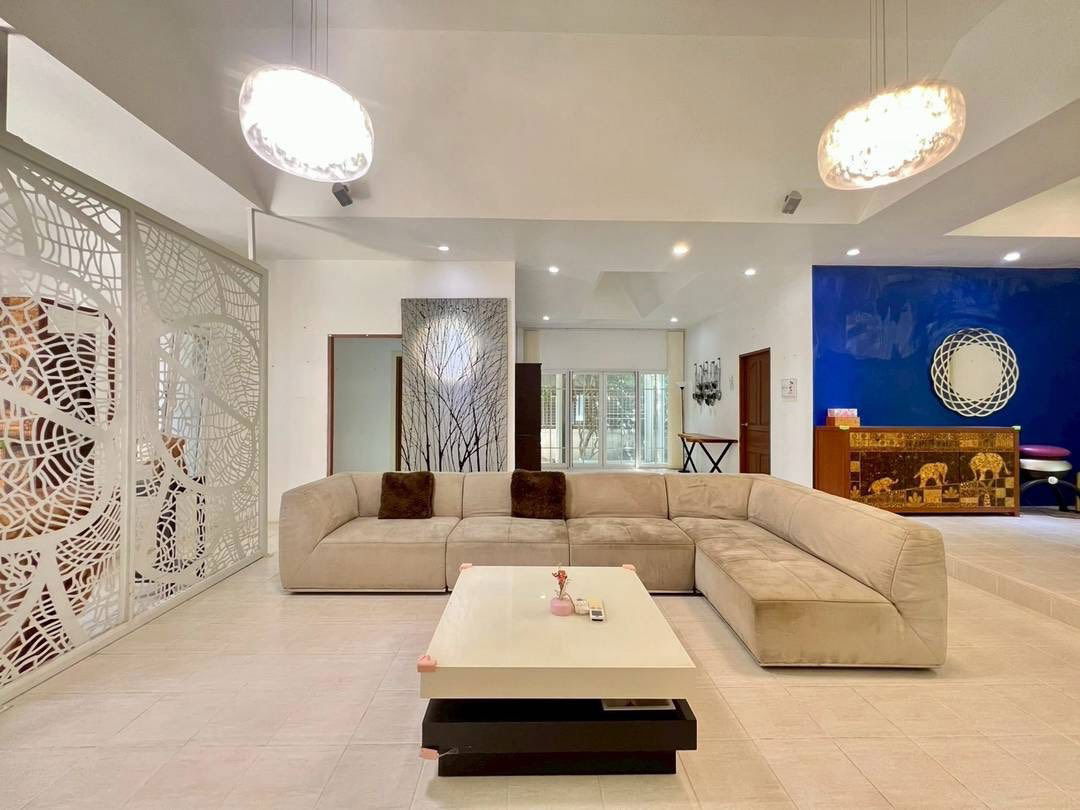 picture European-Thai Home Village 12.9 million baht - 16/20