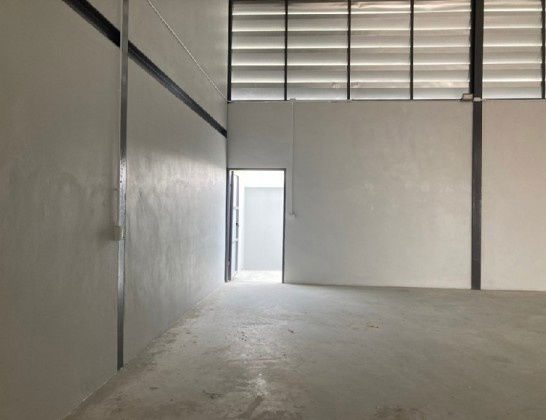 รูป ให้เช่าโกดัง พร้อมสำนักงาน 2 ชั้น ซอยเทศบาลบางปู 97 ถนนบางพลี ตำหรุ / พื้นที่ 405 ตารางเมตร เทรลเลอร์ เข้าออกได้ - รูปที่ 9/15